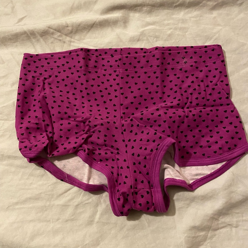 VS boy short